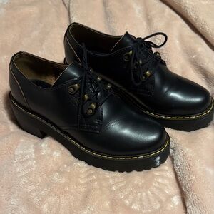 Dr. Martens Leona Oxford shoes size women’s 7 black